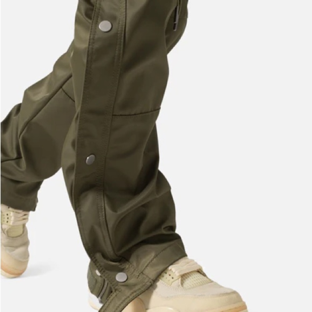 MNML Olive Green Cargo Pants with Snap Details - Picture 6 of 6